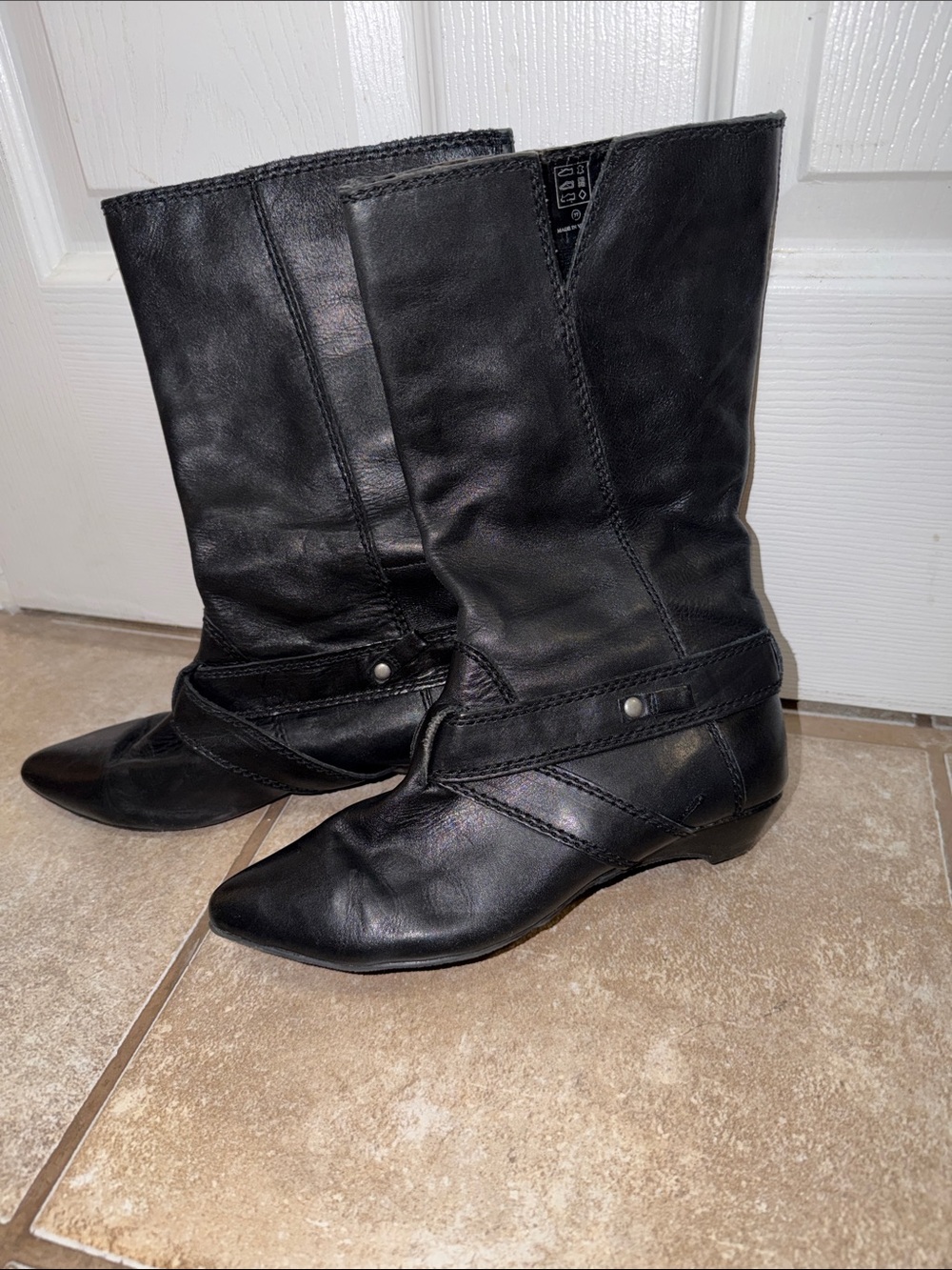 Black Mid-Calf Leather Boots - Women